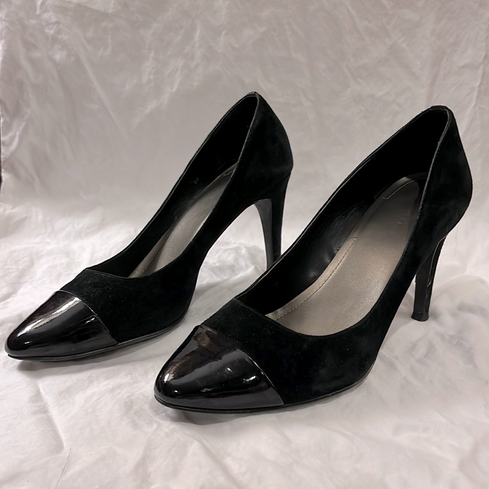 Black Tahari high heels